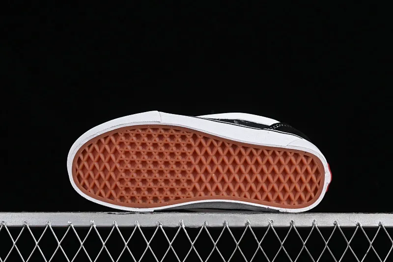 All categories Vans Vans series Vans Low Vans low-top Vans Knu-Skool high-end customized joint denim presbyopic bread shoes VN0009QC6BT